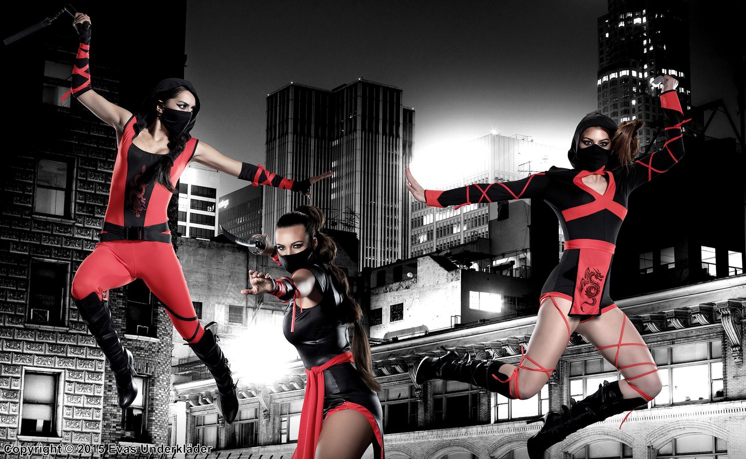 Kvinnlig ninja (aka kunoichi), maskeradklänning i lamé